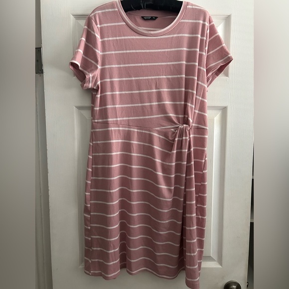 SHEIN Plus Striped Twist Side Split Hem Rib-knit Dress size 1X worn once - Picture 1 of 7